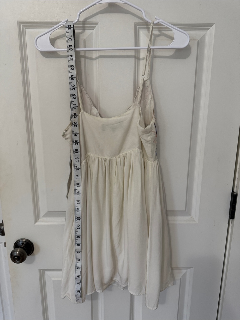 Lulu's Daisy Petal Pickin Embroidered Mini Dress size small Ivory Coastal Chic - Picture 5 of 8
